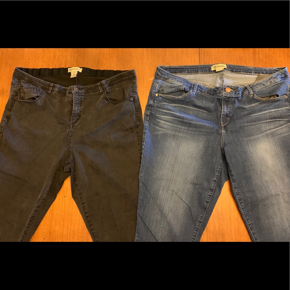 Democracy Jeans/ 2 pairs/ Size 22 Plus Size